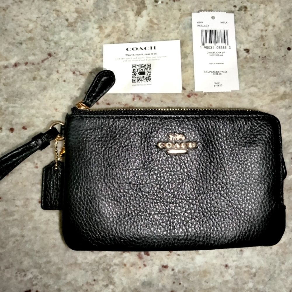 New with Tags Women's Black Leather Coach Double Zipper Coach Wristlet